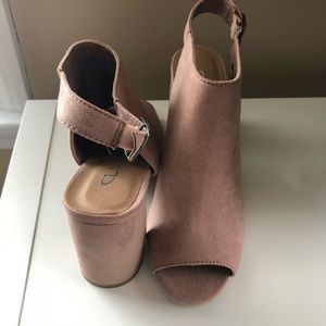 🆕 Blush Bestie Peep Toe Bootie